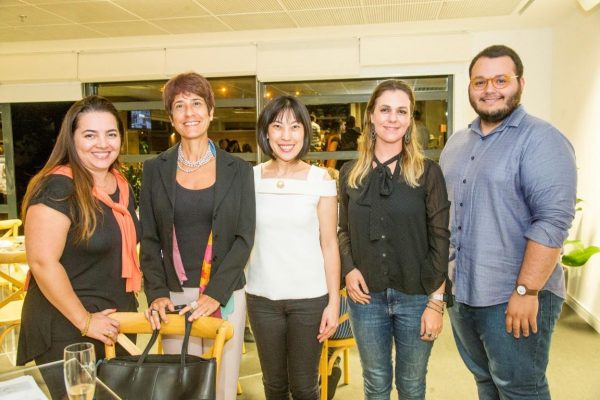 (Ana Brum, Ana Claudia Cunha Barbosa, Claudia Ishikawa, Jaqueline Tiepolo e Luan Galani) Fotos: Hugo Harada/Gazeta do Povo