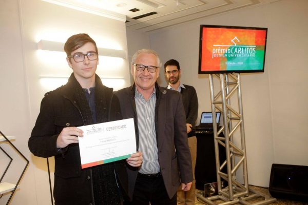 O vencedor do 1° lugar Felipe Mazzocchi e Antonio Carlos Mingrone